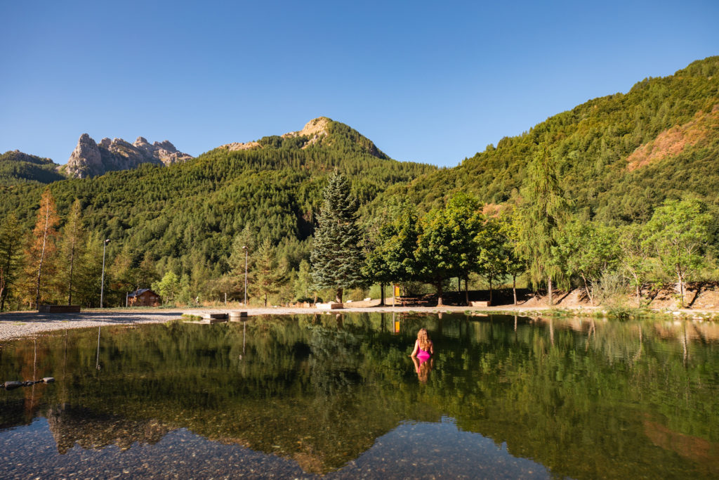 Découvrir Réallon au dessus du lac de Serre ponçon et randonner dans les ecrins
