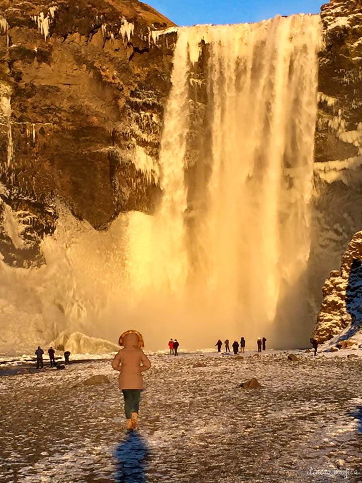 L'Islande est le pays des cascades. Découvrez les plus belles cascades d'Islande sur le blog de voyage Itinera Magica.