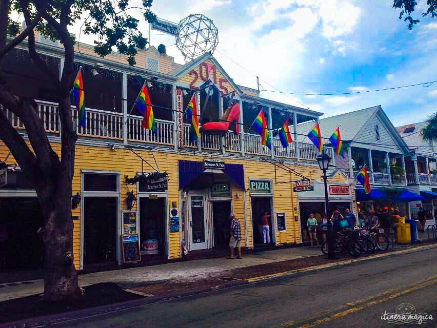 Key West, paradis tropical, jardin enchanté, est aussi le lieu de fête privilégié de la communauté LGBT. Venez bronzer sous l'arc-en-ciel !