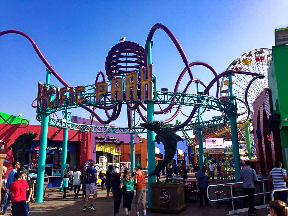 Le parc d'attraction, sur la jetée de Santa Monica.