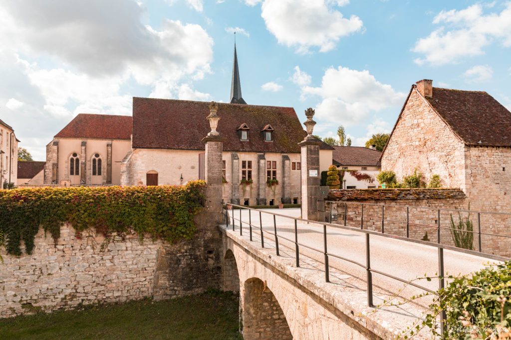 Le château de Gilly, sur la route des grands crus entre Dijon et Beaune