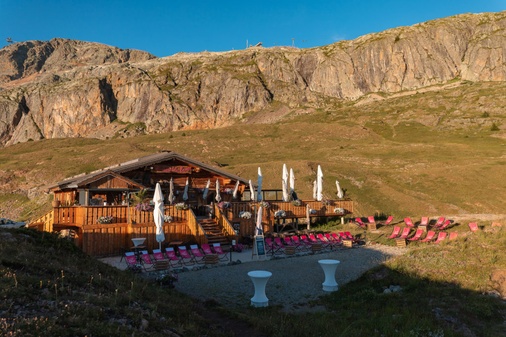 Où manger et où dormir à l'Alpe d'Huez ? Bonnes adresses restos et hôtels