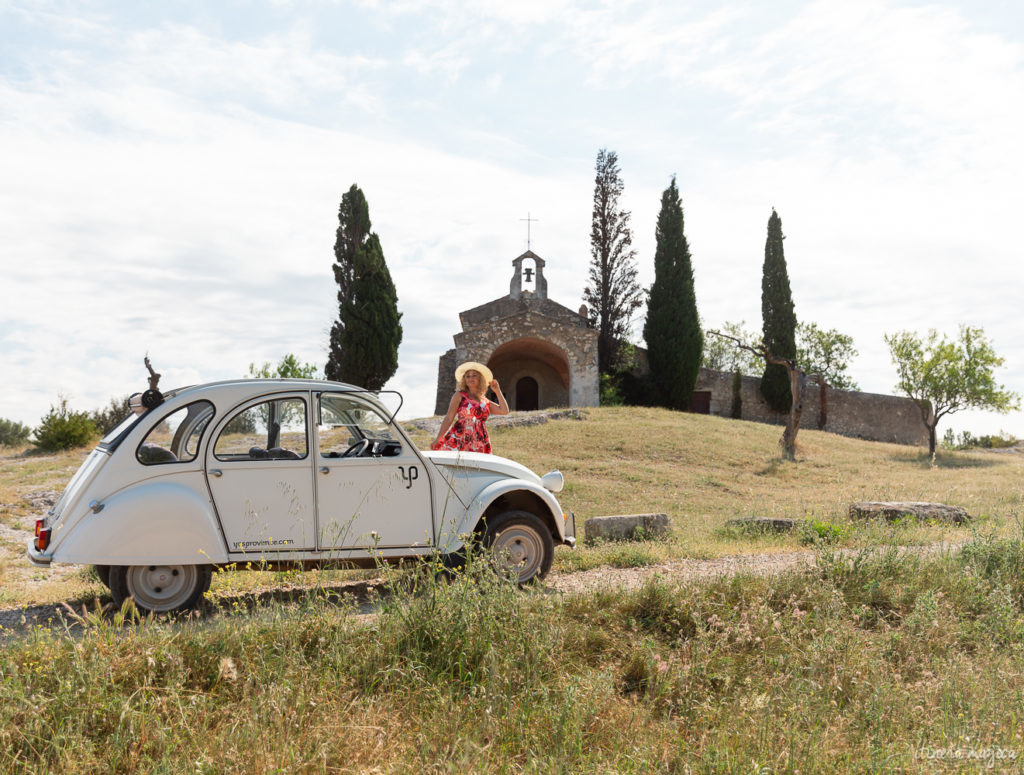 Road trip rétro en voiture ancienne dans les Alpilles : que voir dans les Alpilles ? Explorer les Alpilles en 2 CV