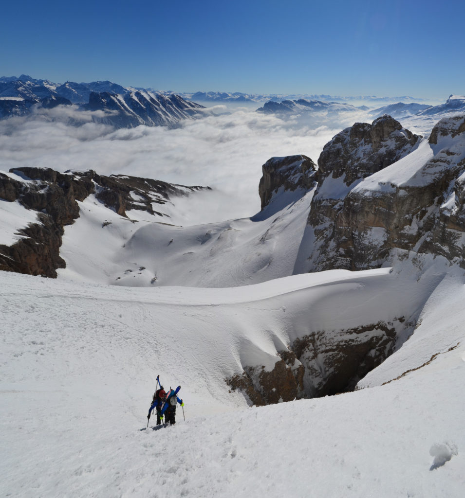 Explorer les chourums du Dévoluy : via souterrata, ski de rando, spéléologie...