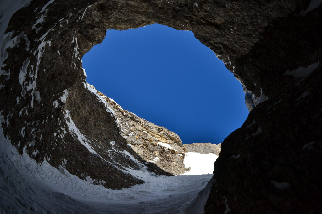 Explorer les chourums du Dévoluy : via souterrata, ski de rando, spéléologie...