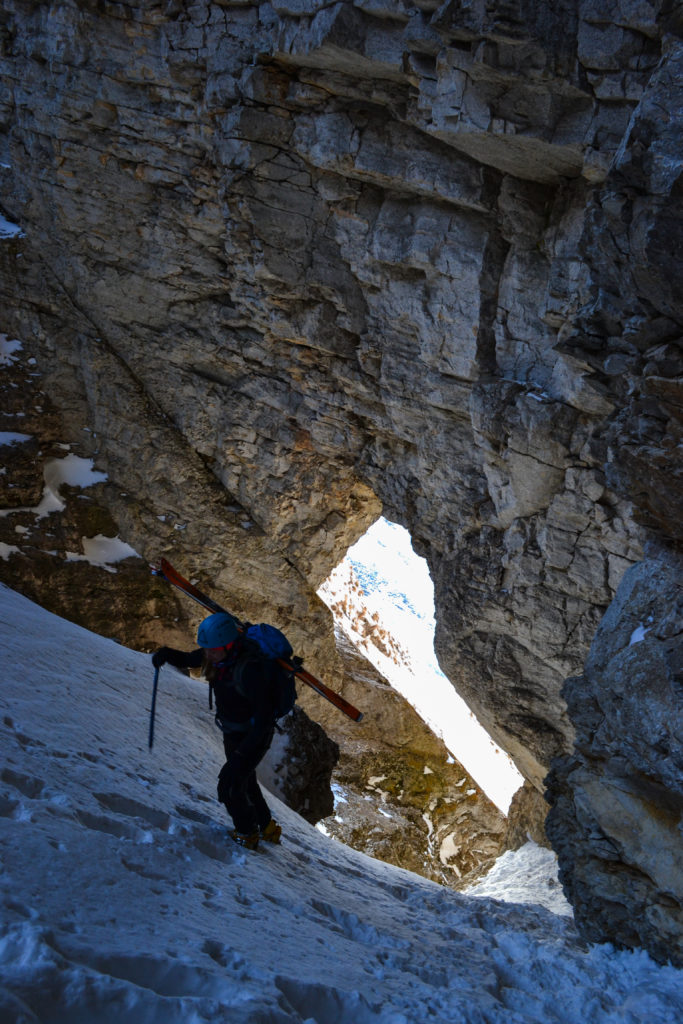 Explorer les chourums du Dévoluy : via souterrata, ski de rando, spéléologie...