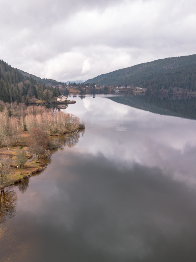 Réussir son séjour d'hiver à Gérardmer, avec ou sans ski. Que faire à Gérardmer en hiver sans neige ? Activités et bonnes adresses.