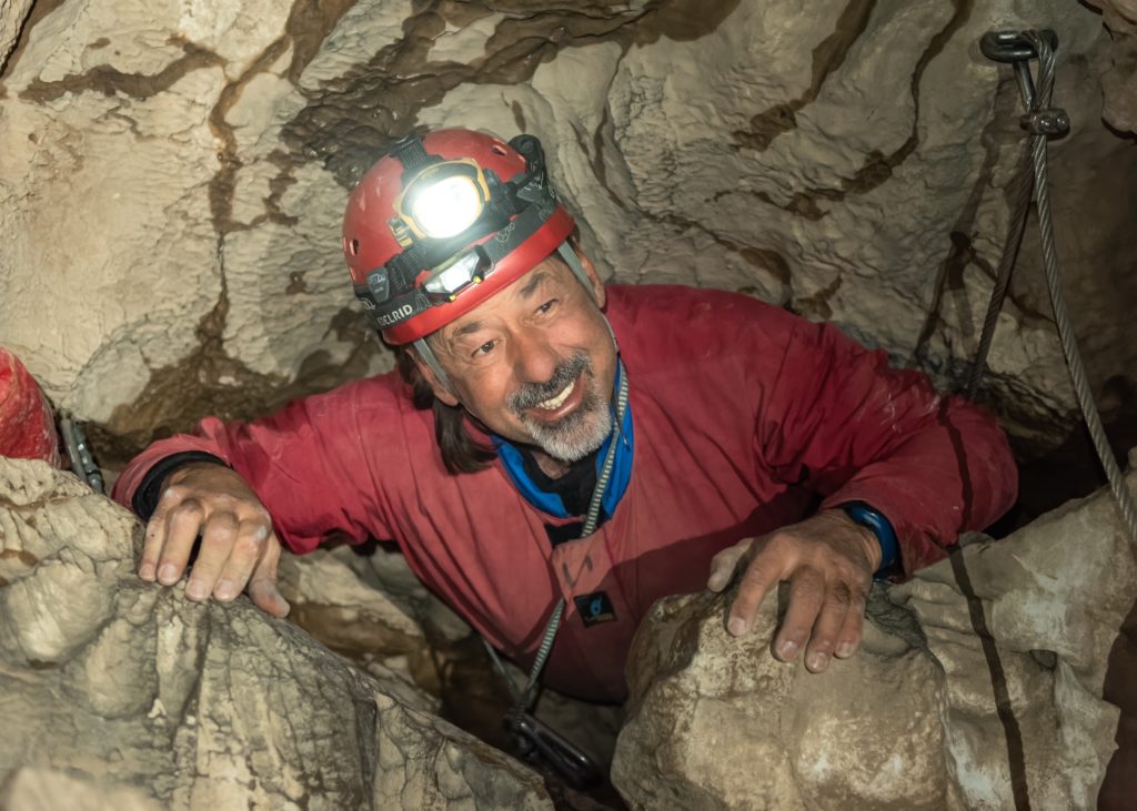 explorer les chourums du dévoluy spéléologie rando escalade