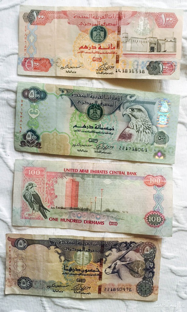 Billets d'Abu Dhabi, avec le faucon et l'oryx.