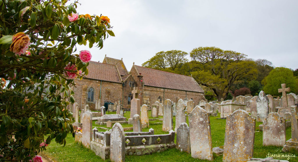 Tout recommencer à Jersey ? Virée insulaire sur les traces de Victor Hugo, dans la ravissante île anglo-normande fleurie.