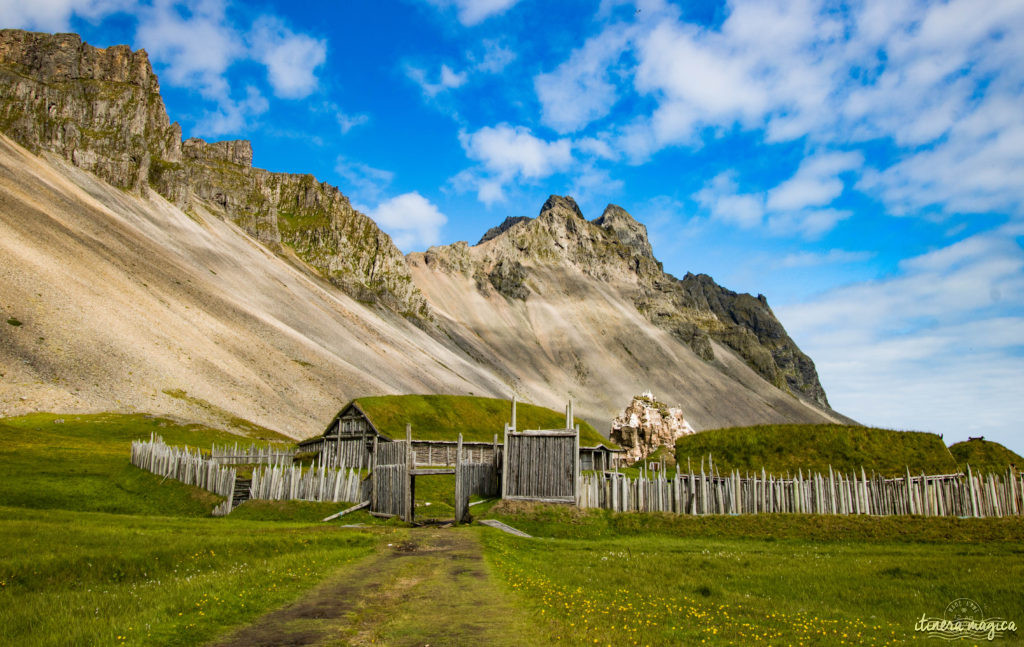 L’Islande est le pays des vikings. Partez sur les traces du peuple légendaire du nord, entre histoire et légende. Découvrez les lieux mythiques, l’exotique Viking Café, la forteresse Borgavirki, la péninsule de Snaefellsnes, et bien d’autres endroits magiques qui évoqueront l’héritage des vikings en Islande.