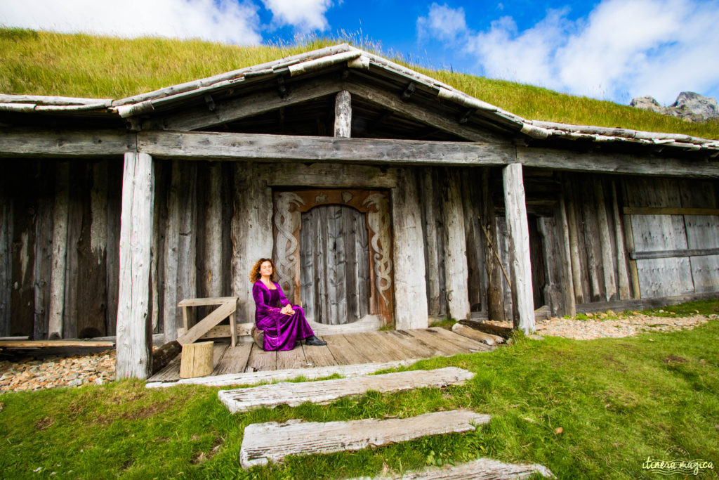 L’Islande est le pays des vikings. Partez sur les traces du peuple légendaire du nord, entre histoire et légende. Découvrez les lieux mythiques, l’exotique Viking Café, la forteresse Borgavirki, la péninsule de Snaefellsnes, et bien d’autres endroits magiques qui évoqueront l’héritage des vikings en Islande.