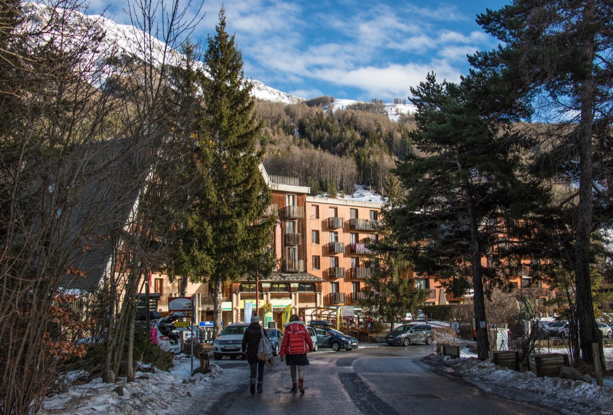 Une station de ski familiale et solidaire dans les Alpes du sud : Saint Jean Montclar, autogérée par ses habitants