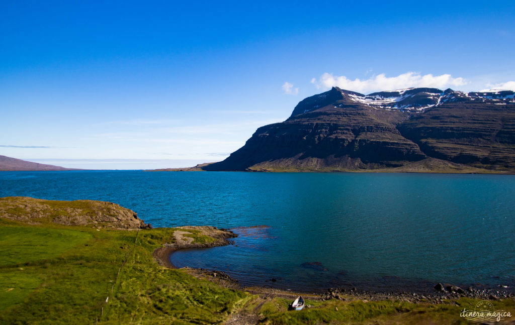 L’Islande est le pays des vikings. Partez sur les traces du peuple légendaire du nord, entre histoire et légende. Découvrez les lieux mythiques, l’exotique Viking Café, la forteresse Borgavirki, la péninsule de Snaefellsnes, et bien d’autres endroits magiques qui évoqueront l’héritage des vikings en Islande.