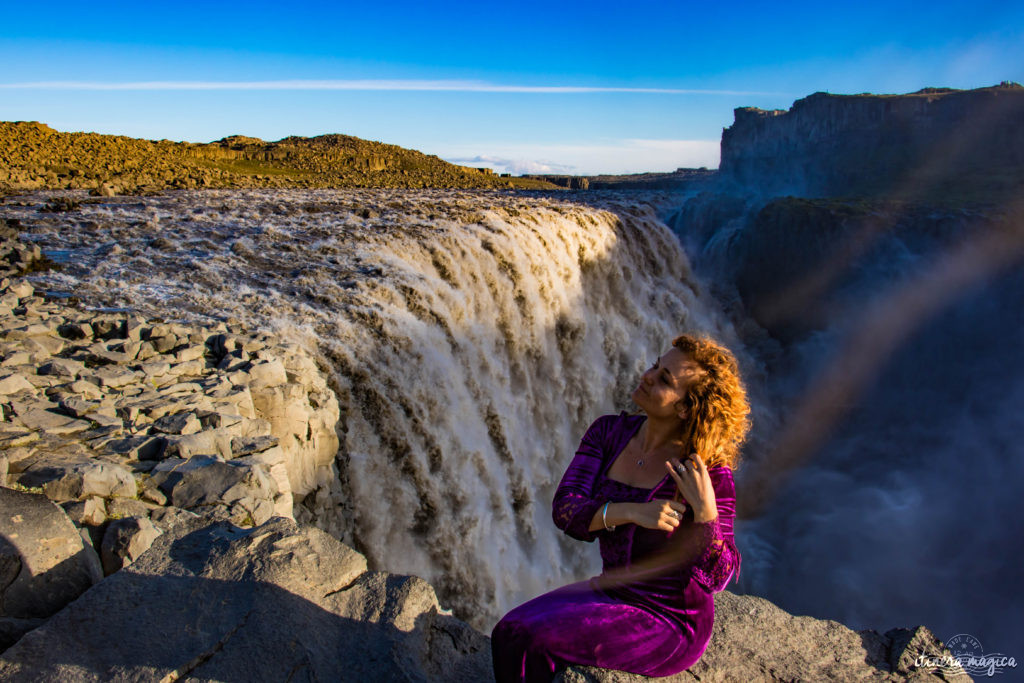 L'Islande est le pays des cascades. Découvrez les plus belles cascades d'Islande sur le blog de voyage Itinera Magica.