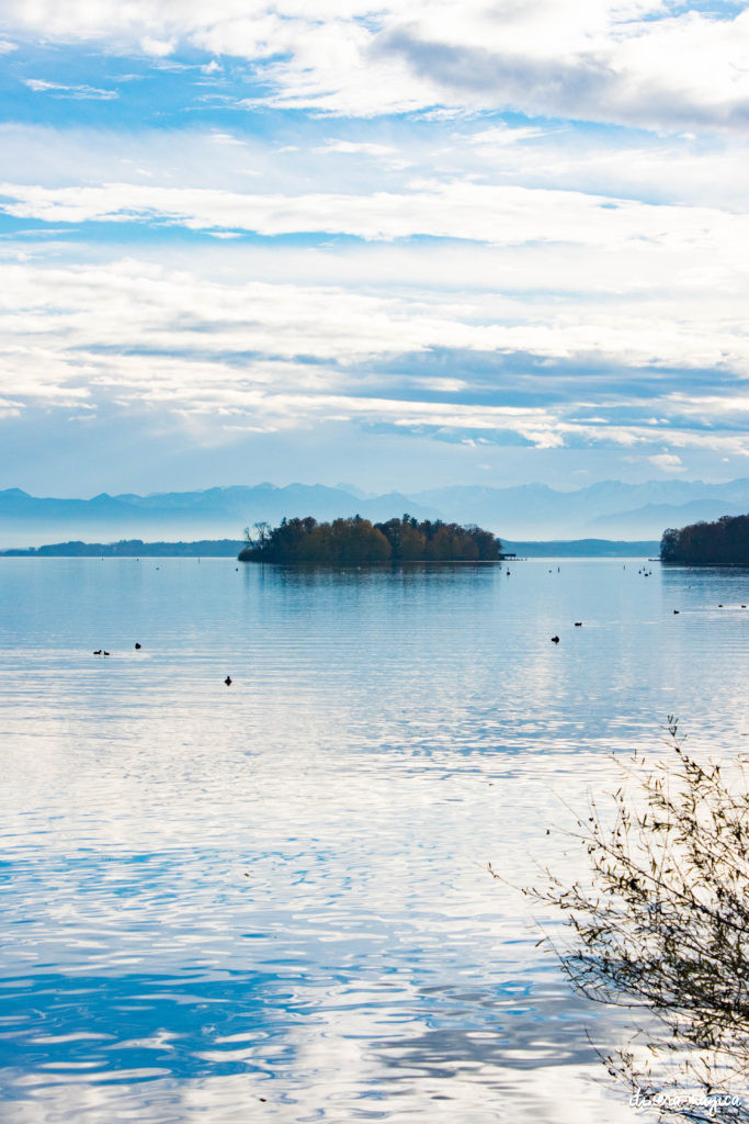 Découvrez les 10 plus beaux lacs de Bavière sur Itinera Magica, blog de voyage amoureux de l’Allemagne.