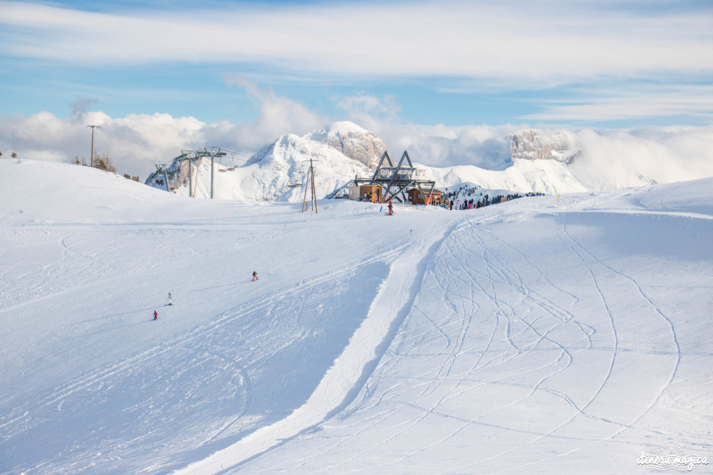 Sauvons les petites stations de ski : plaidoyer en faveur des enneigeurs et des hélicos.