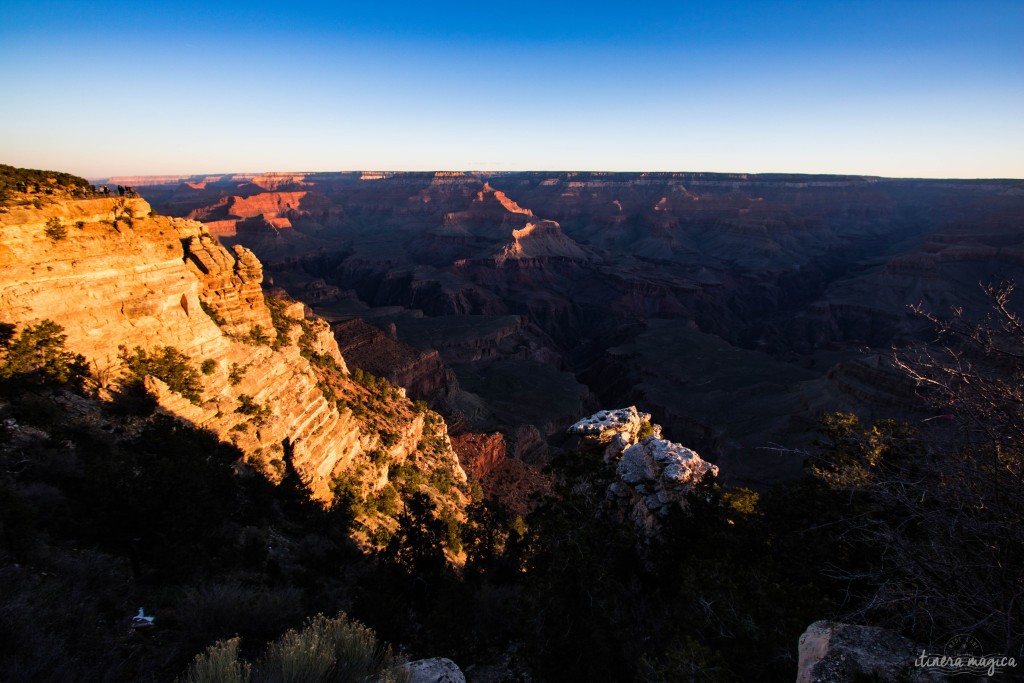 Saviez-vous que le Grand Canyon reste une énigme ? Que les scientifiques se demandent toujours comment est née cette gorge de tous les superlatifs ? Voyage à la découverte des secrets du Grand Canyon, histoires folles, photos à donner le vertige, astuces et itinéraires.