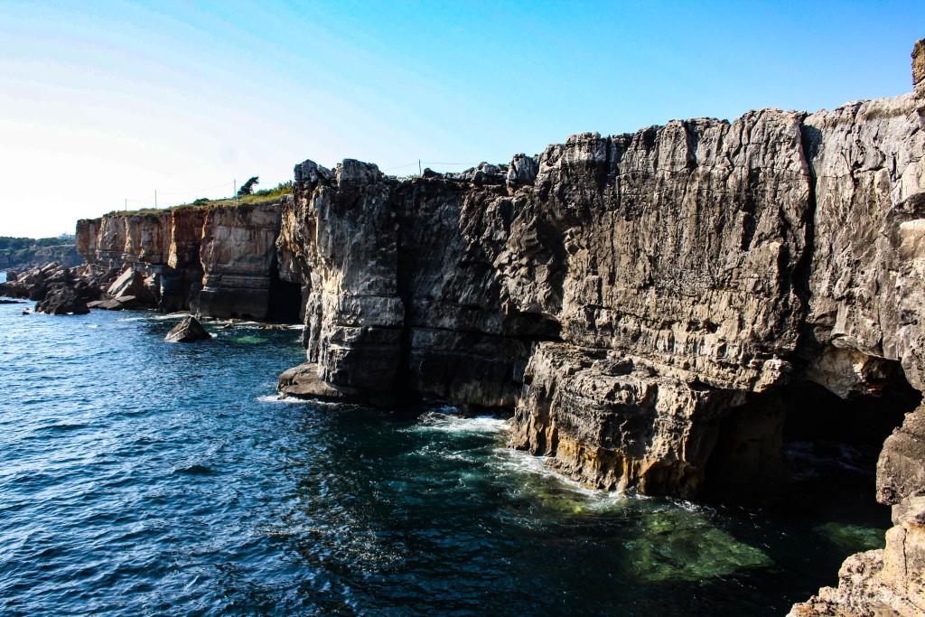 The underwater cave which forms the opening of hell's mouth. 