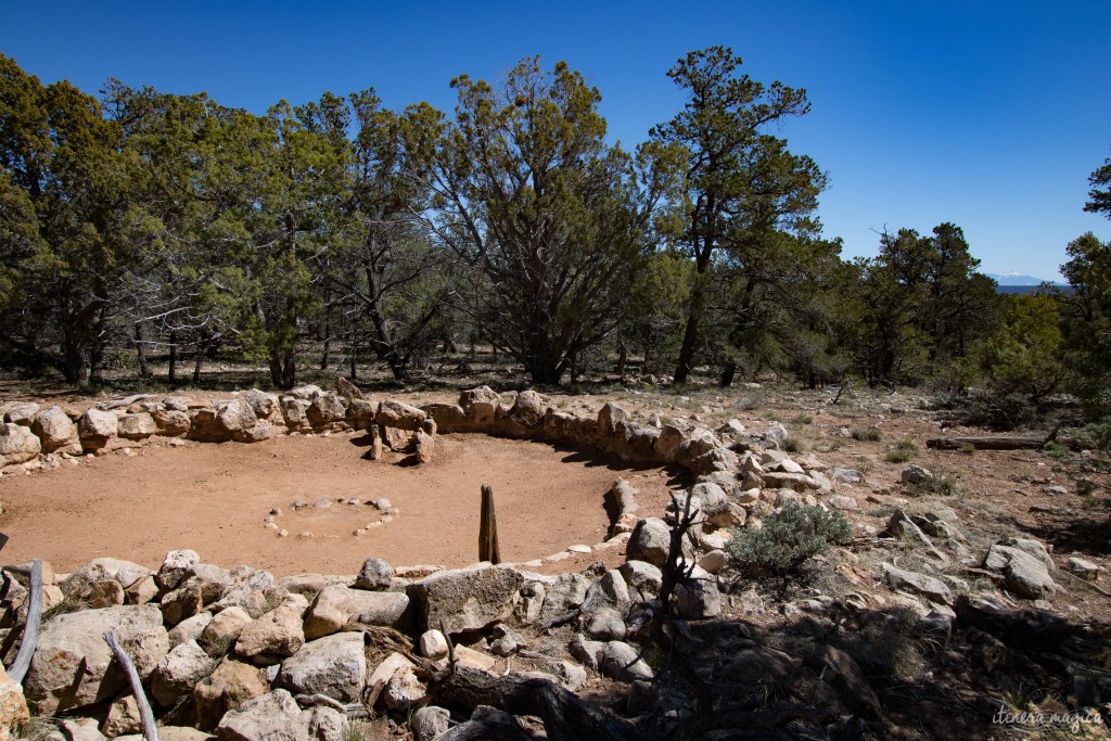 Découvrez la culture amérindienne d'Arizona : Montezuma Castle, Tuzigoot, San Xavier del Bac... un roadtrip sur les traces des premiers Américains !