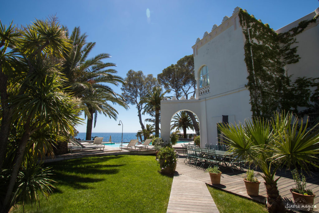 Un hôtel romantique sur la Côte d'Azur : découvrez la superbe Villa Mauresque à Saint Raphaël.