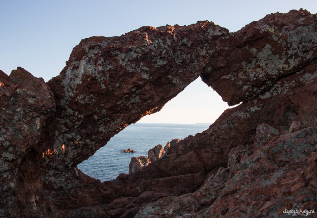  Depuis le Cap Dramont, vue sur la rade d'Agay