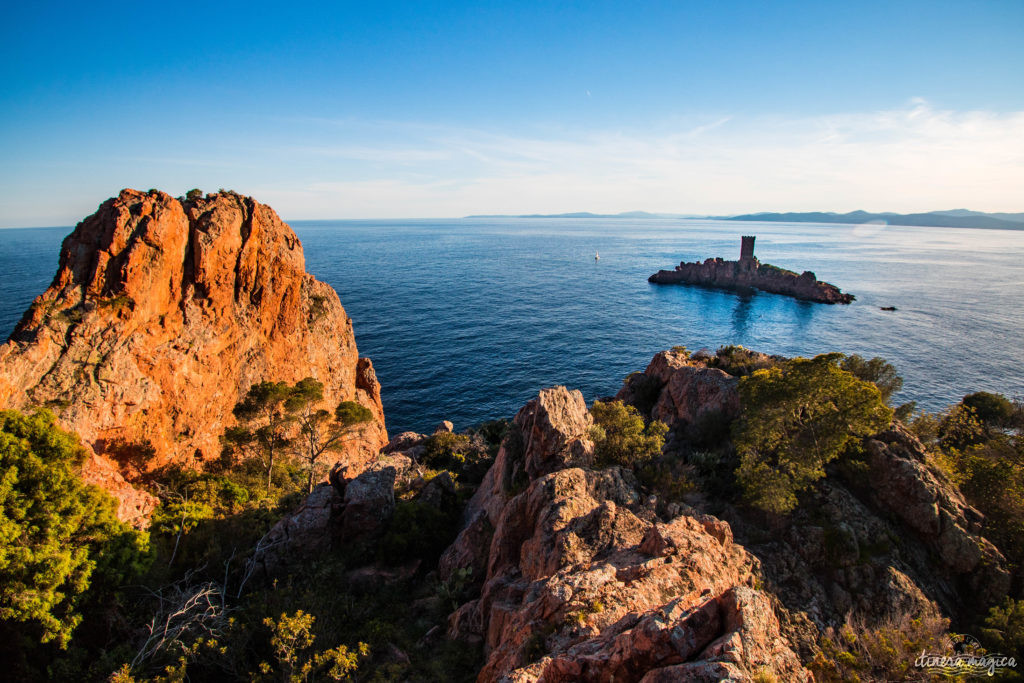 Les plus beaux points de vue de l'Estérel : panoramas et randonnées, découvrez Saint Raphaël en beauté.