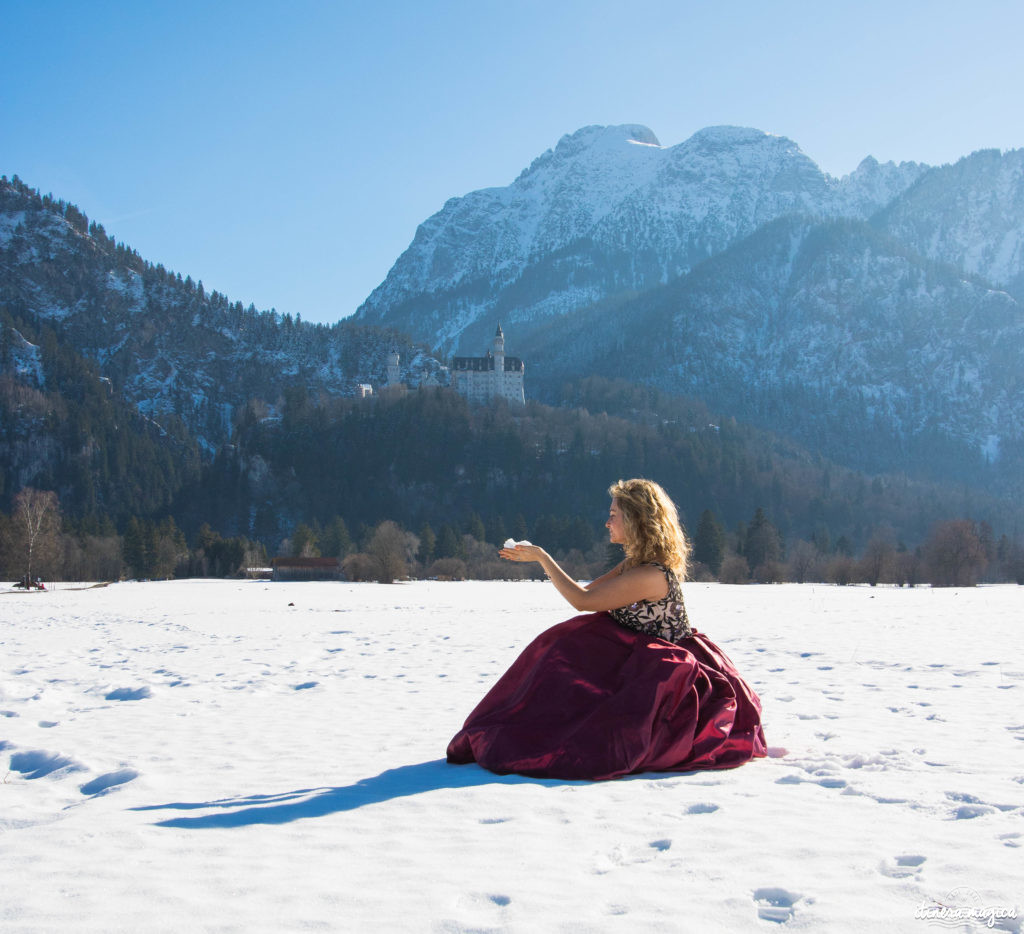 Des activités et expériences insolites autour de Munich et ailleurs en Bavière ? Tyrolière dans les Alpes, surf urbain à Munich, patinage sur lac gelé, Krampus, thermes d'Erding...