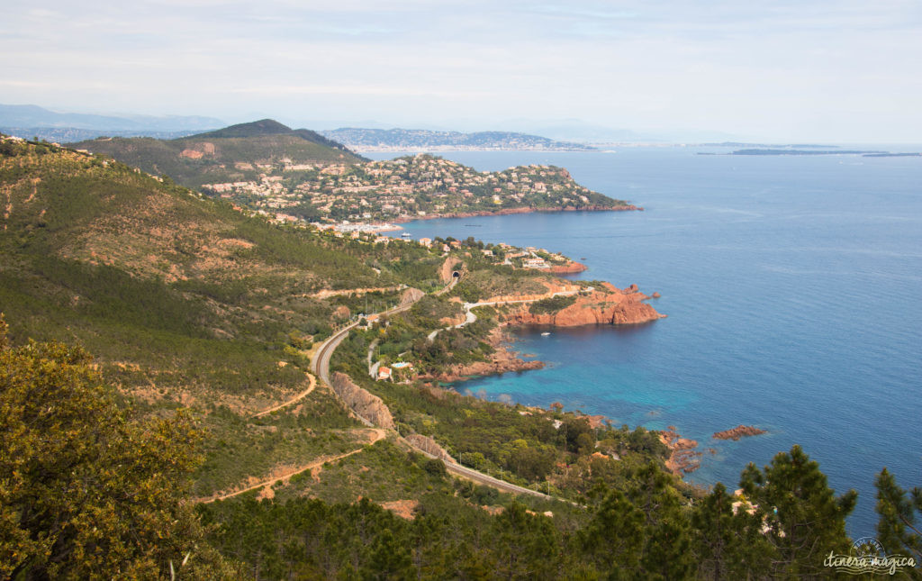 Les plus beaux points de vue de l'Estérel : panoramas et randonnées, découvrez Saint Raphaël en beauté.