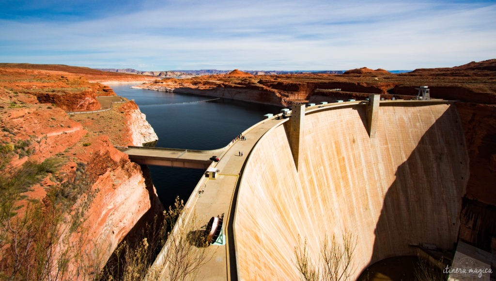 Horseshoe Bend, le plus beau méandre du Colorado, et les rives du Lac Powell regorgent de merveilles géologiques. Le road trip continue à Page, Arizona. Itinera Magica