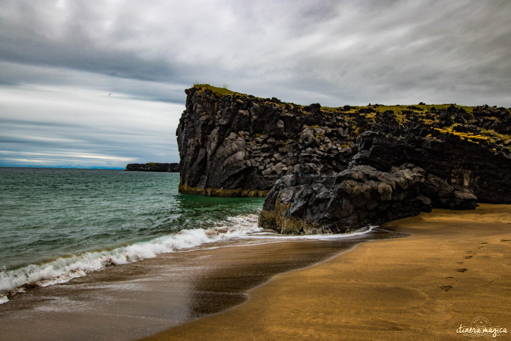 L’Islande est le pays des vikings. Partez sur les traces du peuple légendaire du nord, entre histoire et légende. Découvrez les lieux mythiques, l’exotique Viking Café, la forteresse Borgavirki, la péninsule de Snaefellsnes, et bien d’autres endroits magiques qui évoqueront l’héritage des vikings en Islande.