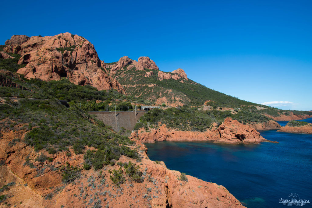 Les plus beaux points de vue de l'Estérel : panoramas et randonnées, découvrez Saint Raphaël en beauté.