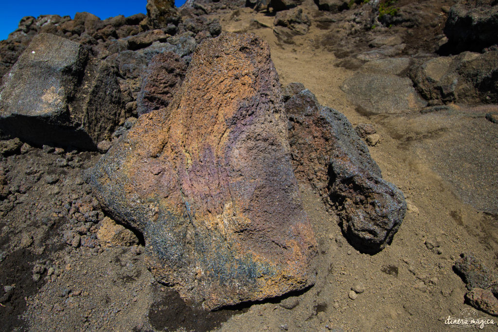 Islande et Açores : les soeurs secrètes. Découvrez les ressemblances entre ces îles de feu, situées sur la même dorsale atlantique.