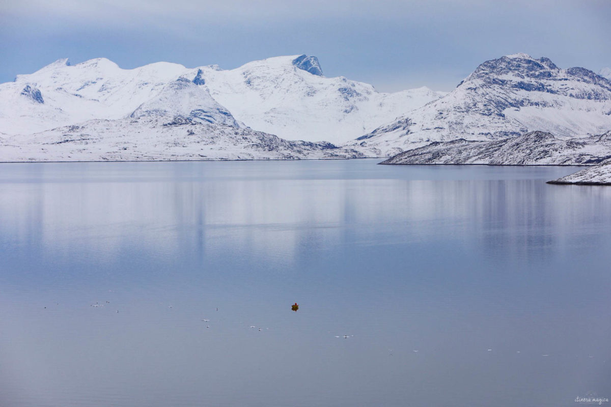 Découvrez Nuuk, capitale du Groenland. Que voir et que faire à Nuuk ? Musées, excursions dans le fjord, découverte de la montagne... Nuuk groenland blog.