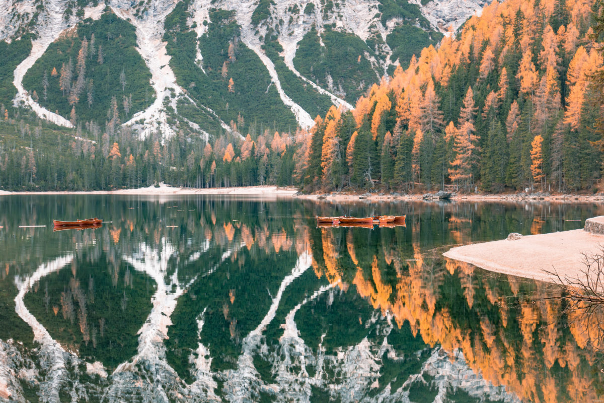 Découvrez les Dolomites à l'automne.
