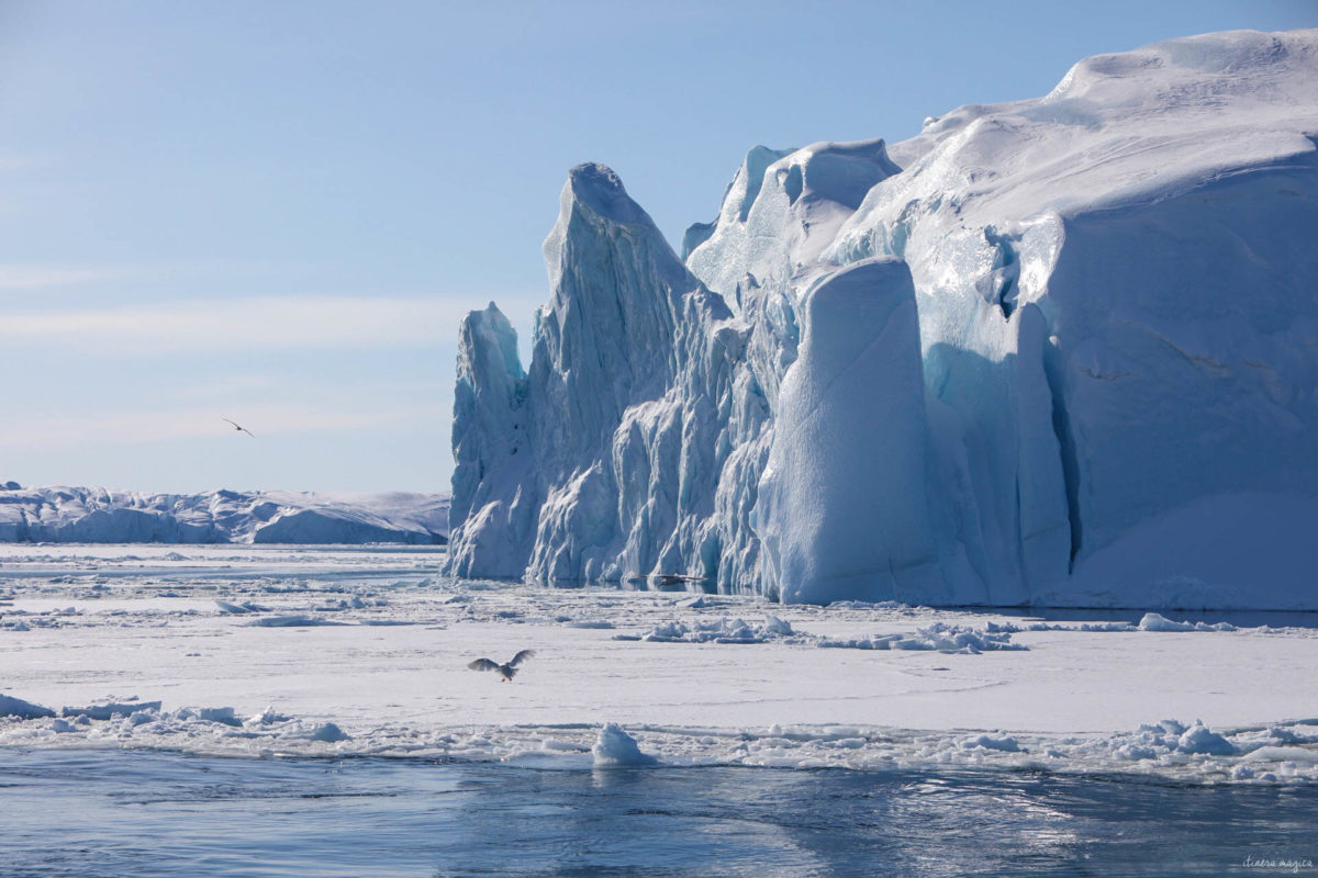 Voyage à Ilulissat et ses icebergs géants. Un incontournable lors d'un voyage au Groenland. De Paris à Ilulissat, un dépaysement total. Hôtel Ilulissat. Blog Ilulissat. Voyage Ilulissat