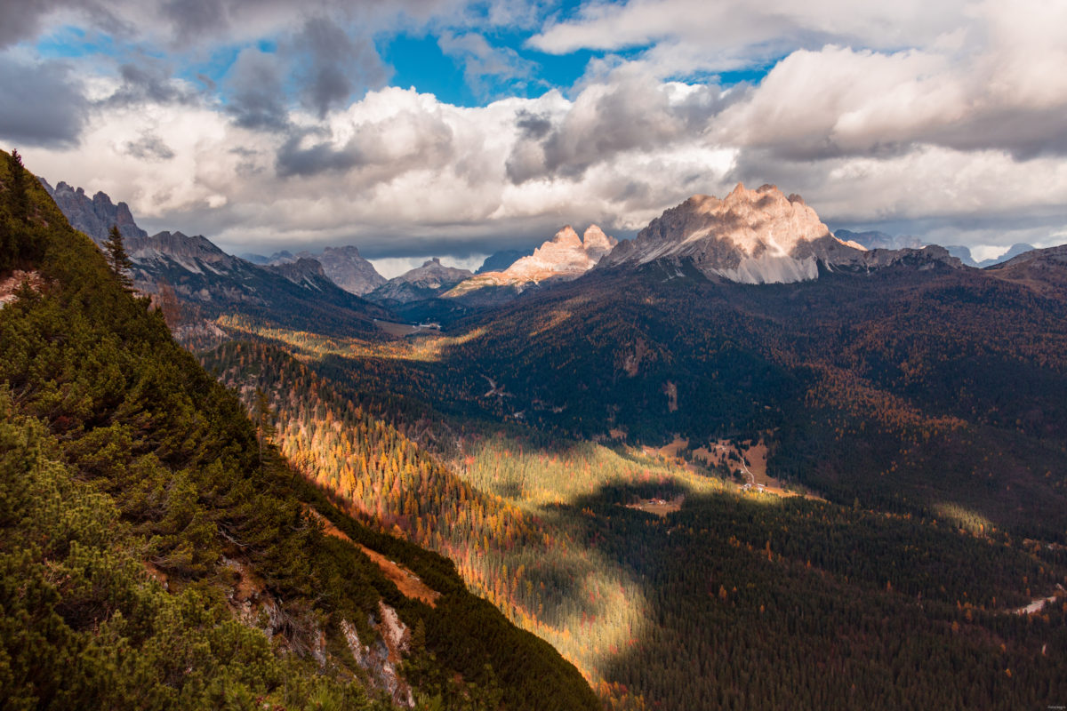 Découvrez les Dolomites à l'automne.