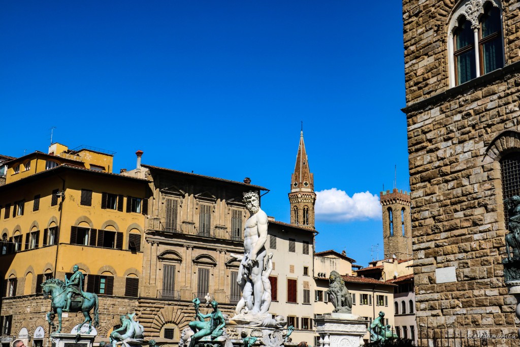 La plus célèbre place de Florence, Piazza della Signoria.