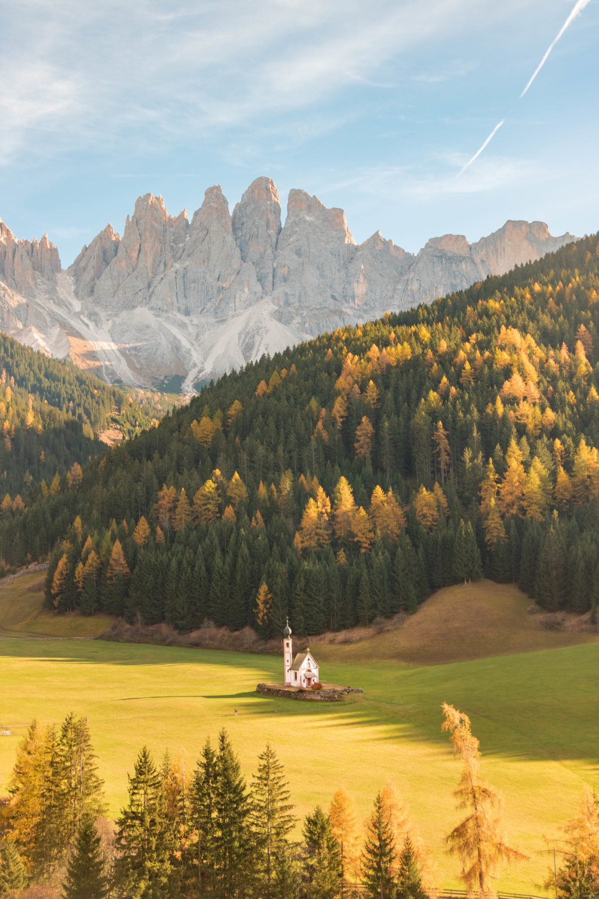 Découvrez les Dolomites à l'automne.