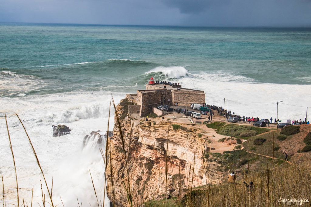 Les plus grosses vagues du monde à Nazaré. Vagues géantes Portugal. Comment voir les vagues de 30 mètres à Nazaré. Blog Nazaré surf de grosses vagues.