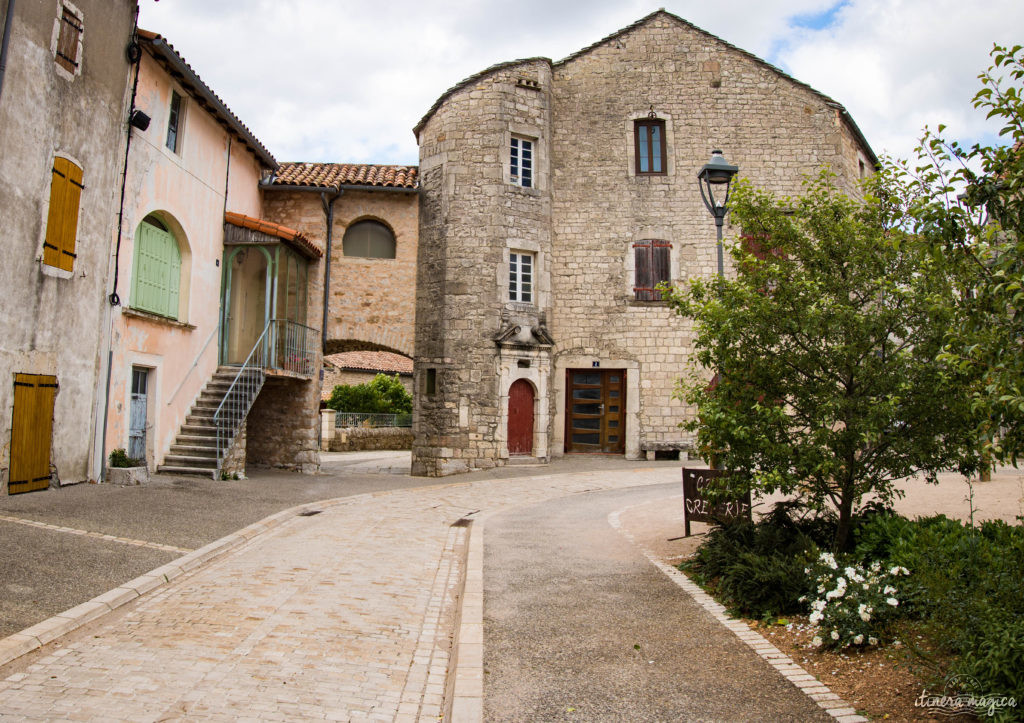 Que faire et que voir dans le sud de l’Aveyron ? Itinéraires, activités, points de vue, incontournables autour de Millau, Roquefort, sur le Larzac.