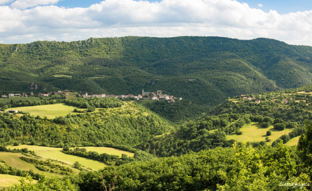 Que faire et que voir dans le sud de l’Aveyron ? Itinéraires, activités, points de vue, incontournables autour de Millau, Roquefort, sur le Larzac.