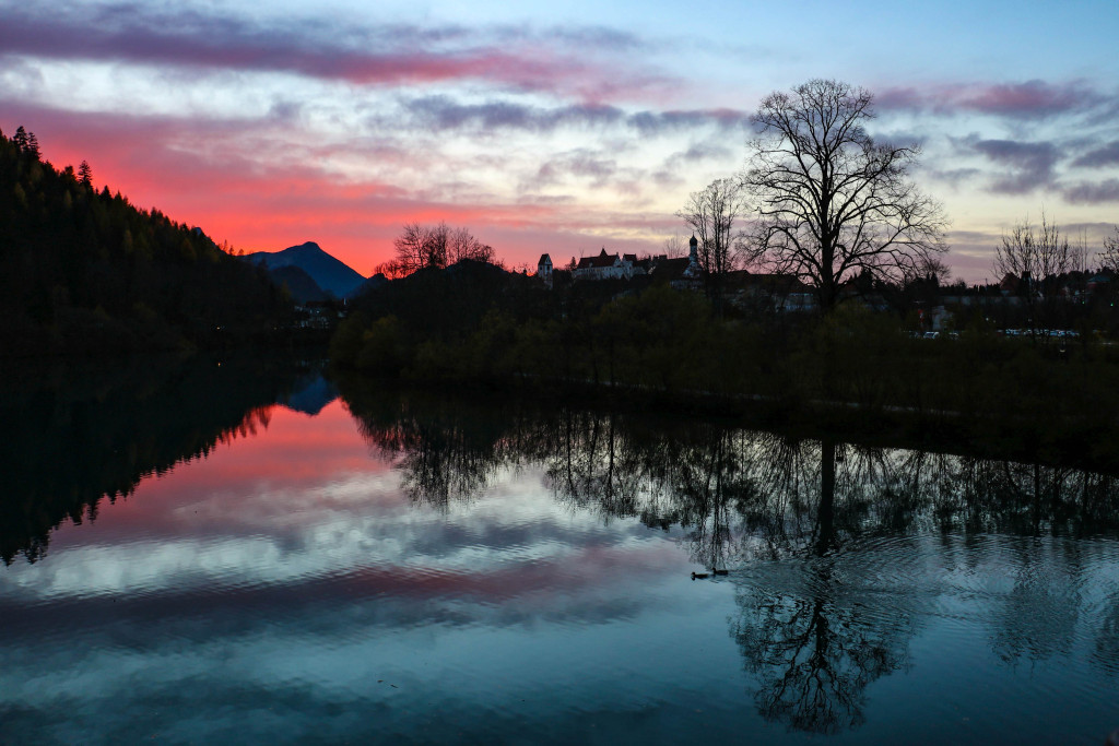 Coucher de soleil à Füssen. Les plus beaux endroits de Bavière sur Itinera Magica