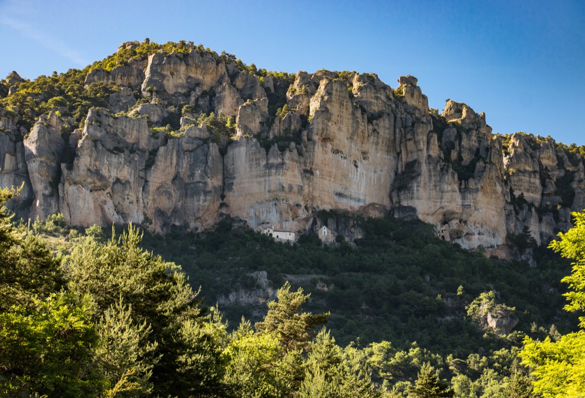 Que faire et que voir dans le sud de l’Aveyron ? Itinéraires, activités, points de vue, incontournables autour de Millau, Roquefort, sur le Larzac.