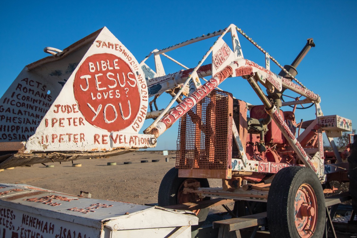 Salvation Mountain, Salton Sea, Joshua Tree : road trip en Californie apocalyptique, dans le désert empoisonné. Visiter Salvation mountain, le blog. 