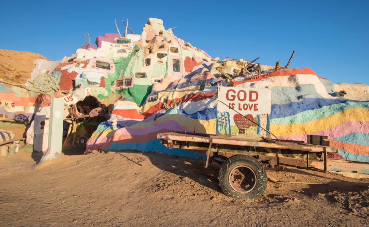 Salvation Mountain, Salton Sea, Joshua Tree : road trip en Californie apocalyptique, dans le désert empoisonné. Visiter Salvation mountain, le blog. 