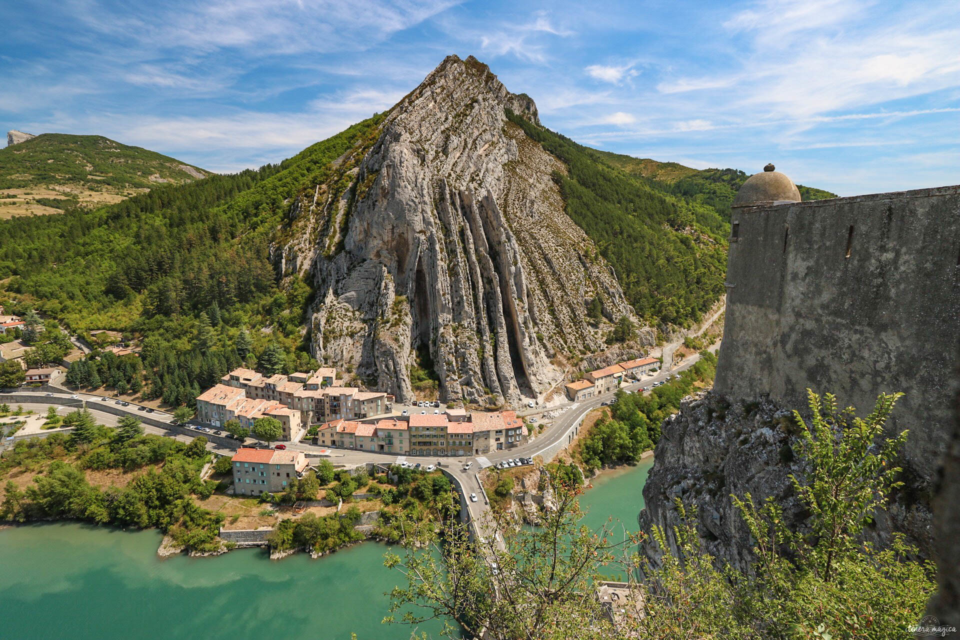 Road trip en Haute Provence : lavandes de la Drôme et des Baronnies, Sisteron, Serre-Ponçon. Blog de Provence