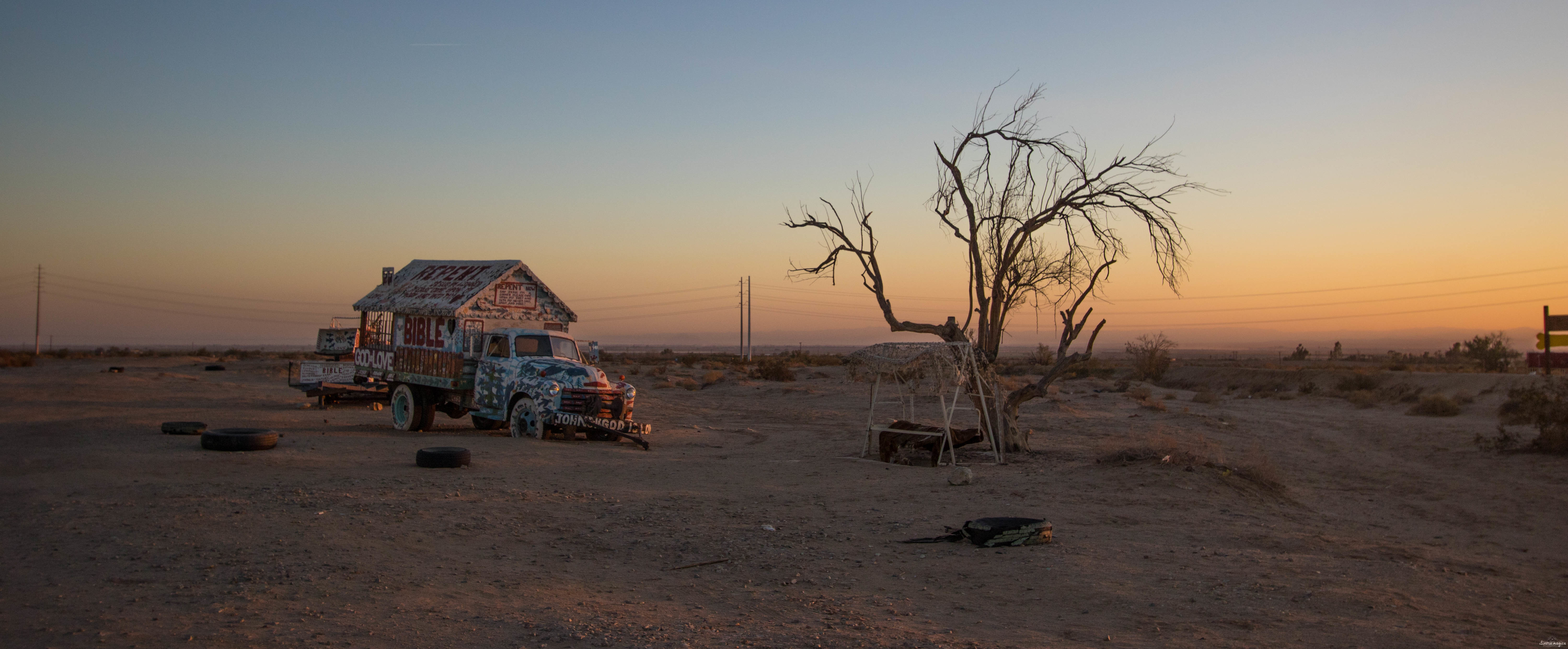 Salvation Mountain, Salton Sea, Joshua Tree : road trip en Californie apocalyptique, dans le désert empoisonné. Visiter Salvation mountain, le blog. 