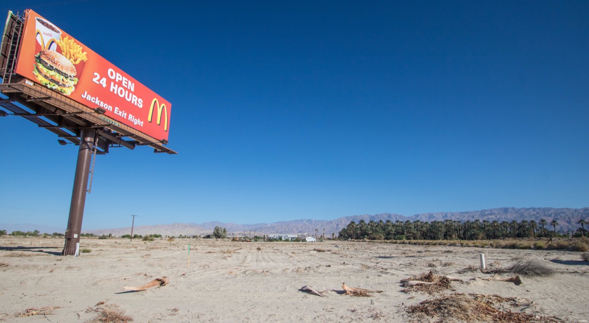 Salvation Mountain, Salton Sea, Joshua Tree : road trip en Californie apocalyptique, dans le désert empoisonné. Visiter Salvation mountain, le blog. 