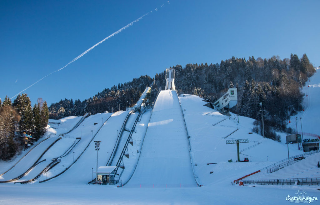 Des activités et expériences insolites autour de Munich et ailleurs en Bavière ? Tyrolière dans les Alpes, surf urbain à Munich, patinage sur lac gelé, Krampus, thermes d'Erding...